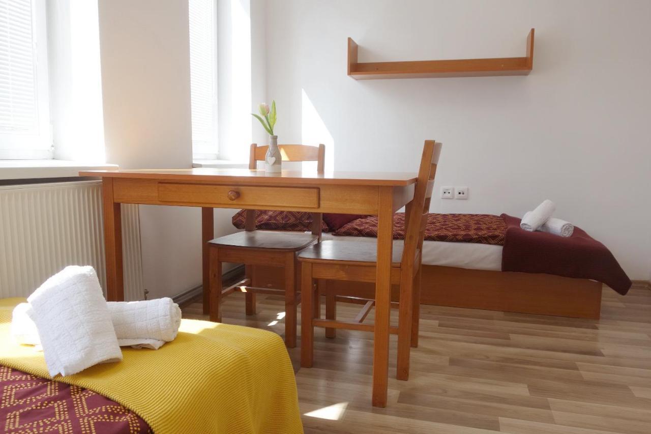 Apartmany Alzuz Ruzomberok Buitenkant foto